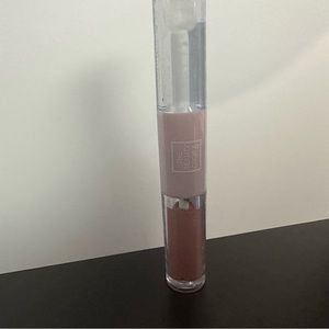 The beauty crop.  Duo Lip tint and oil.  Lychee.  Brand new